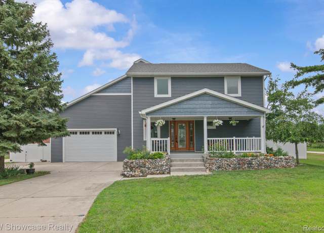 Property at 10933 Chicago Rd, Warren, MI 48093, 3 beds, 2.5 baths
