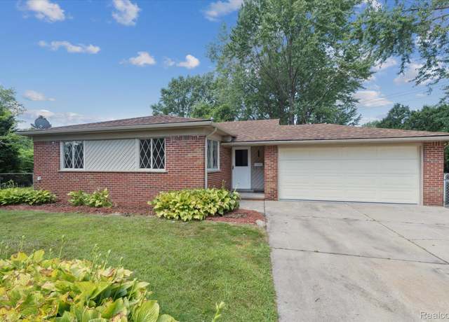 Property at 11261 Alwardt Dr, Sterling Heights, MI 48313, 3 beds, 1.5 baths