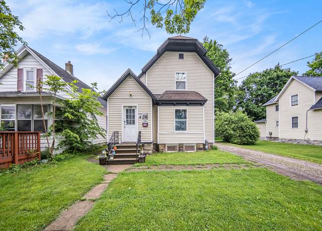 Property at 114 Orange St, Jackson, MI 49202, 3 beds, 2 baths