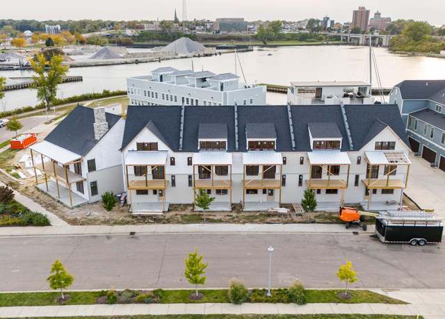 Property at 982 Harbor Dr E, St Joseph, MI 49085, 3 beds, 3 baths