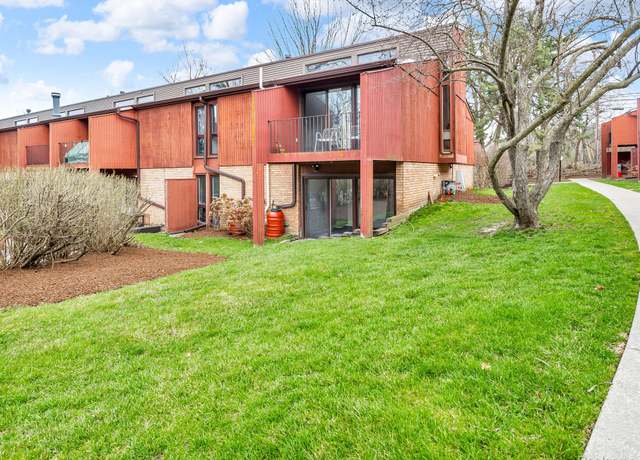 Property at 2401 Packard St Unit 31D, Ann Arbor, MI 48104, 2 beds, 1 bath