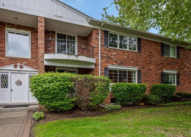 Property at 1711 Huntingwood Ln Unit B, Bloomfield Hills, MI 48304, 2 beds, 2 baths