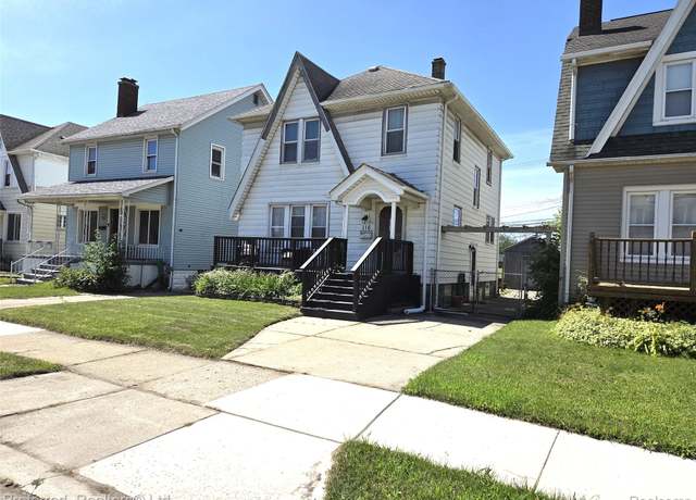 Property at 116 Walnut St, River Rouge, MI 48218, 3 beds, 1 bath