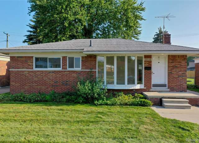 Property at 22612 Raymond Ct, St Clair Shores, MI 48082, 3 beds, 2 baths