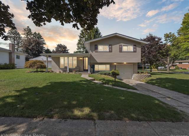 Property at 714 Sweetbriar, Milford Village, MI 48381, 3 beds, 1.5 baths