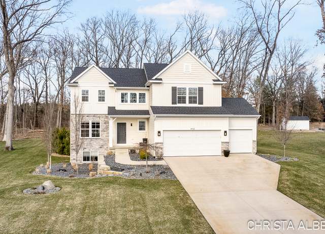 Property at 4710 Harbor View Dr, Grand Rapids, MI 49512, 4 beds, 2.5 baths
