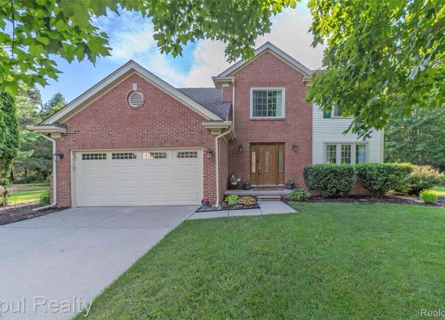 Property at 3830 Kossuth Rd, Lake Orion, MI 48360, 4 beds, 2.5 baths
