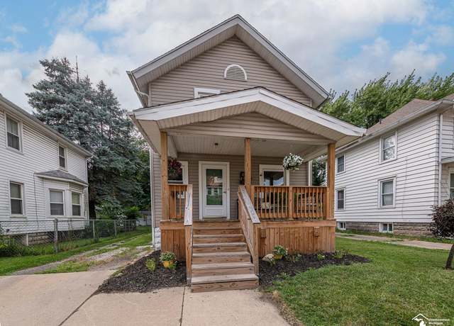 Property at 417 Fern Ct, Monroe, MI 48162, 3 beds, 1 bath