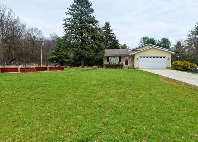 Property at 8785 Warner Rd, Saline, MI 48176, 3 beds, 2.5 baths
