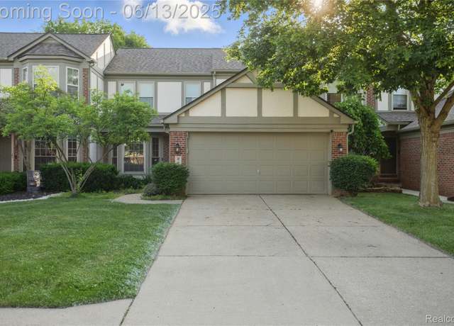 Property at 2216 Lone Wolf Ln, Canton, MI 48188, 2 beds, 2.5 baths
