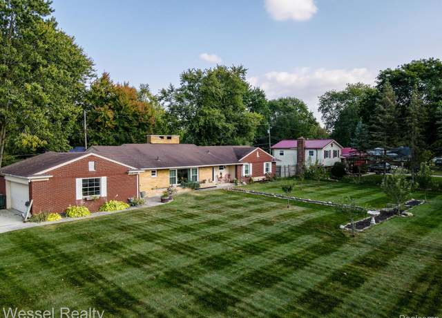 Property at 530 N Glassford St, Capac Village, MI 48014, 4 beds, 2 baths