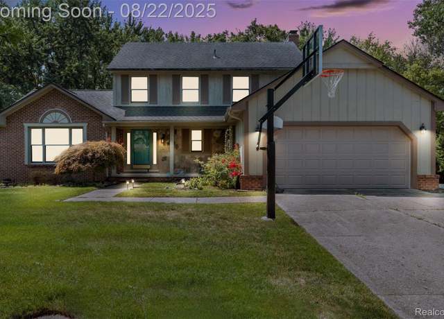 Property at 20073 Stamford Dr, Livonia, MI 48152, 3 beds, 2.5 baths