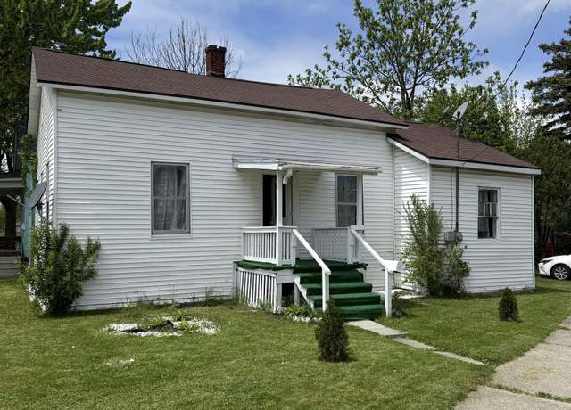 Property at 1541 Emily St, Saginaw, MI 48601, 3 beds, 1 bath
