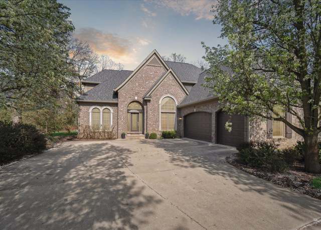 Property at 3292 Timberlake Dr, Walled Lake, MI 48390, 3 beds, 4 baths