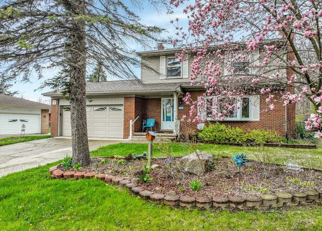 Property at 826 Hendricks Dr, Monroe, MI 48162, 5 beds, 3.5 baths
