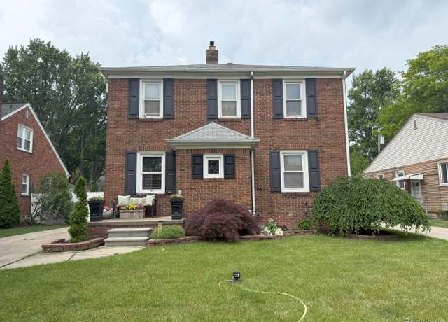 Property at 2130 Geneva St, Dearborn, MI 48124, 3 beds, 1.5 baths