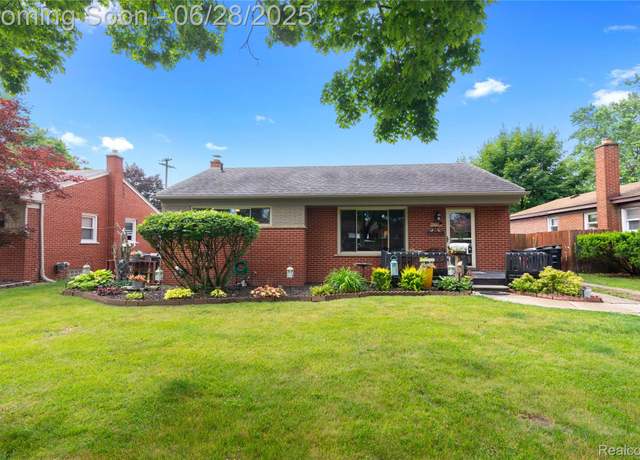 Property at 28839 Westfield St, Livonia, MI 48150, 3 beds, 1 bath