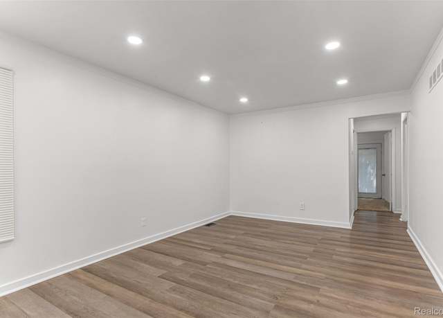 Property at 1085 Pennsylvania Ave Ave, Lincoln Park, MI 48146, 3 beds, 1 bath