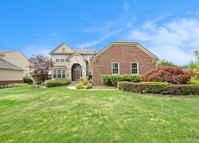 Property at 57847 Cider Mill Dr, New Hudson, MI 48165, 4 beds, 3.5 baths