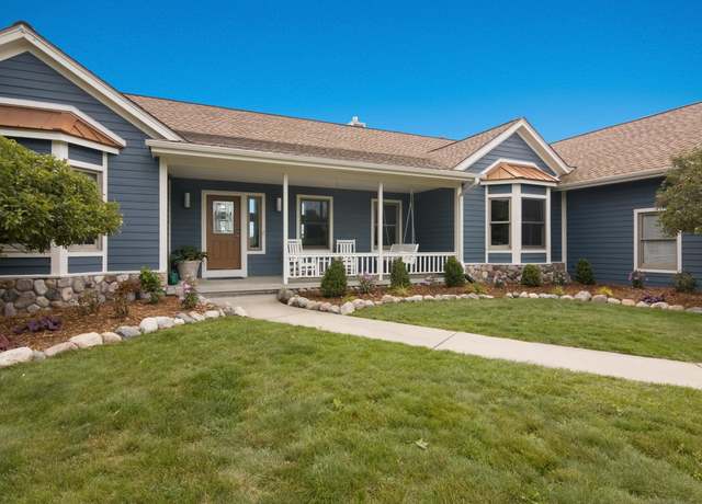 Property at 5166 Arrowhead Cir, Williamsburg, MI 49690, 5 beds, 3 baths