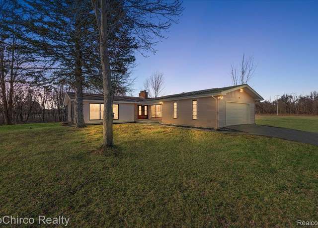 Property at 8603 N Owosso Rd, Fowlerville, MI 48836, 3 beds, 2.5 baths