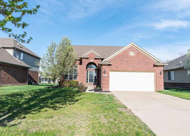 Property at 33502 Ashton Dr, Sterling Heights, MI 48312, 4 beds, 2.5 baths