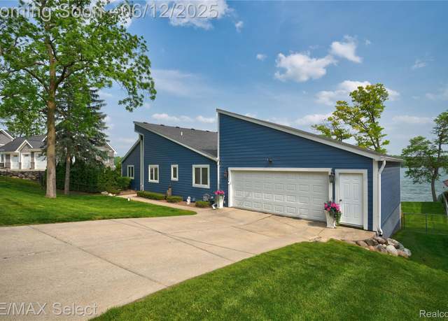 Property at 7457 Haviland Beach Dr, Argentine, MI 48451, 4 beds, 3 baths