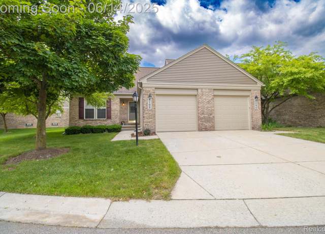 Property at 4102 Hunters Cir E, Canton, MI 48188, 2 beds, 2 baths