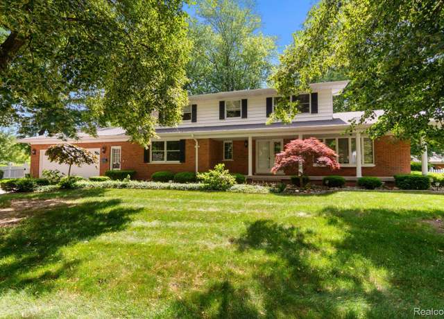 Property at 5505 Dolphin St, East China, MI 48054, 4 beds, 3.5 baths