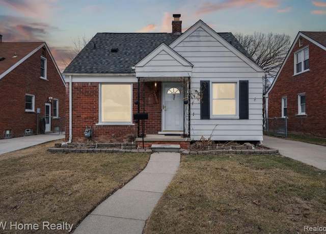 Property at 24360 Ross St, Dearborn, MI 48124, 3 beds, 1.5 baths