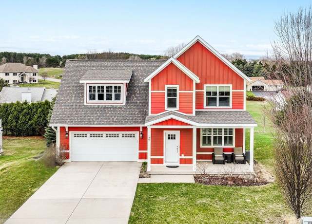 Property at 1381 Alexander Dr, Traverse City, MI 49696, 4 beds, 3.5 baths