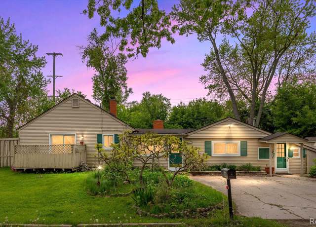 Property at 29810 12 Mile Rd, Farmington Hills, MI 48334, 3 beds, 1 bath