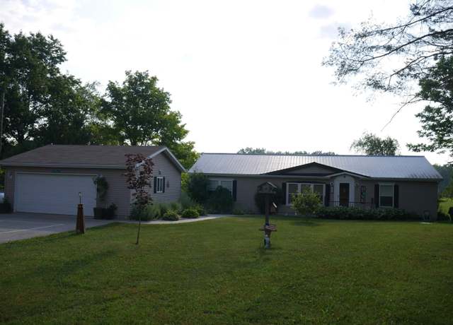 Property at 555 White Rd, Gladwin, MI 48624, 3 beds, 2 baths
