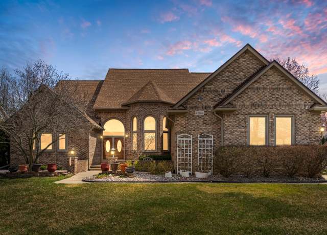 Property at 43564 Vena Ct, Clinton Township, MI 48038, 4 beds, 3.5 baths