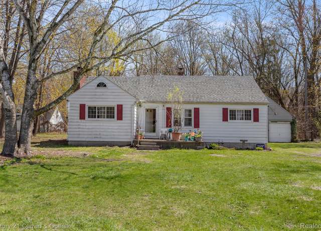 Property at 19497 Inkster Rd, Romulus, MI 48174, 3 beds, 2 baths