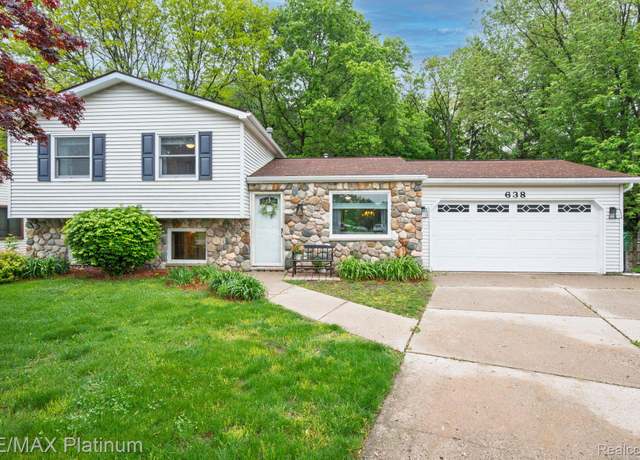 Property at 638 Glenwyth Rd, Brighton, MI 48116, 3 beds, 2 baths
