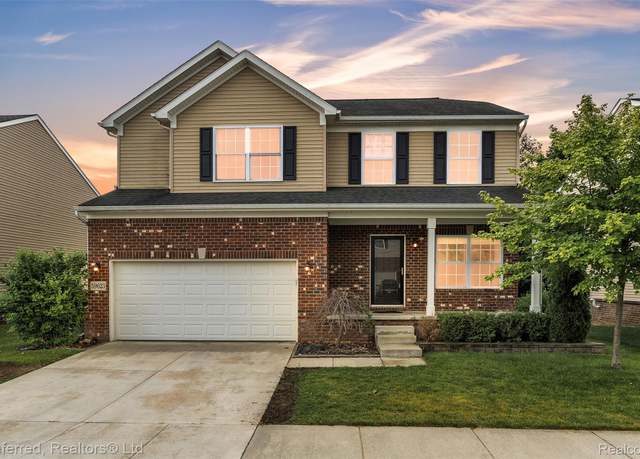 Property at 59623 Twin Pines Dr, New Hudson, MI 48165, 4 beds, 2.5 baths
