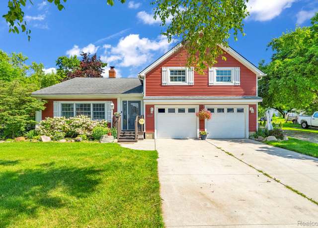 Property at 6036 Jeddo Rd, Grant, MI 48032, 5 beds, 2 baths