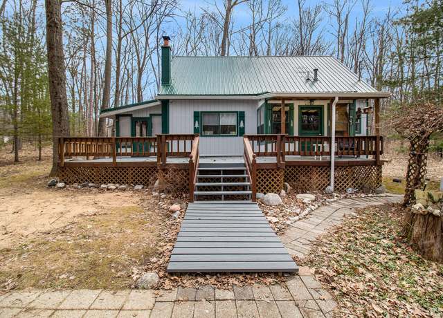Property at 7829 Navajo Trl, Branch, MI 49402, 3 beds, 2 baths