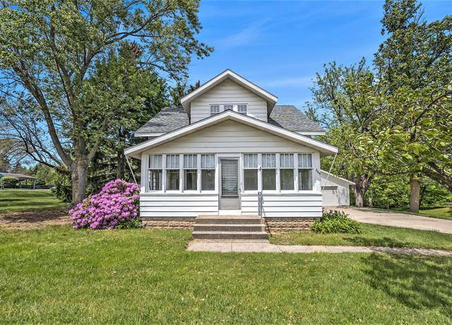 Property at 269 E 24th St, Holland, MI 49423, 4 beds, 2 baths