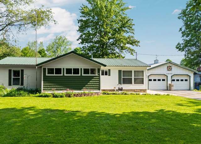 Property at 4442 N Ironwood Dr, Traverse City, MI 49685, 3 beds, 2 baths
