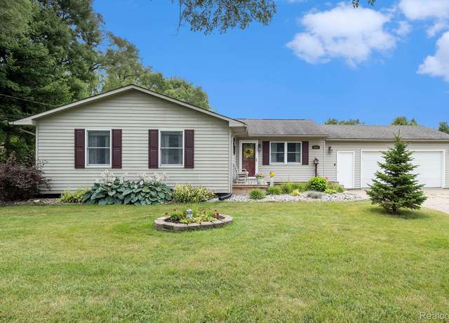 Property at 6343 Clovis Ave E, Flushing, MI 48433, 3 beds, 2.5 baths