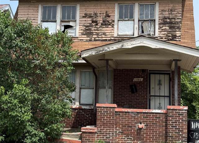 Property at 11096 Cloverlawn St, Detroit, MI 48204, 4 beds, 1.5 baths