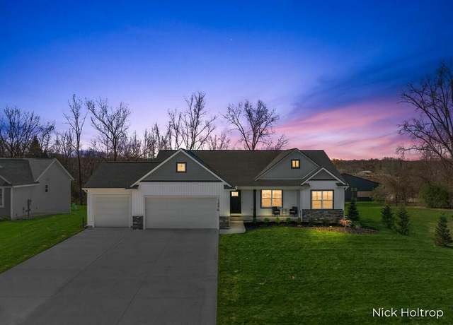 Property at 1496 Rosewood St, Jenison, MI 49428, 6 beds, 3.5 baths