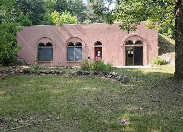 Property at 4736 S Rolland Rd, Blanchard, MI 49310, 2 beds, 1 bath