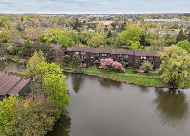 Property at 2537 Meade Ct, Ann Arbor, MI 48105, 2 beds, 2.5 baths