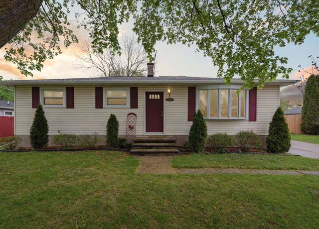 Property at 6015 Margaret St, South Rockwood, MI 48179, 3 beds, 1.5 baths