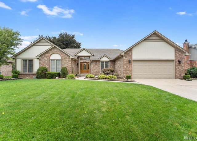Property at 37946 River Bnd, Farmington Hills, MI 48335, 3 beds, 3.5 baths