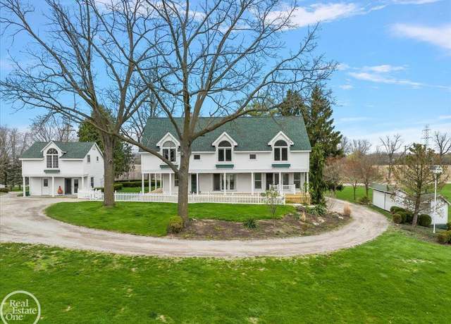 Property at 525 W Buell Rd, Oakland, MI 48363, 3 beds, 3 baths
