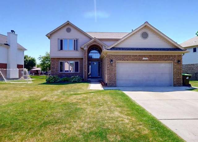 Property at 53266 Forestglade Dr, Chesterfield, MI 48047, 3 beds, 3 baths